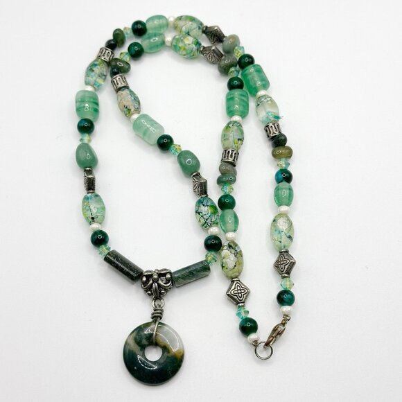 Green Beaded Necklace Of Stone, Glass And Metal Beads 21” - Picture 5 of 5